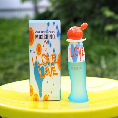 «I Love Love» от Moschino